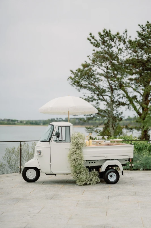 An Organic Coastal Wedding for Alaina and Nicholas