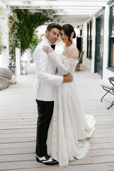A Classic Wedding for Amy and Zach