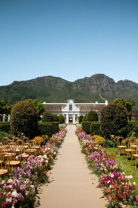 A Vibrant Wedding for Giovanna and Alexandre